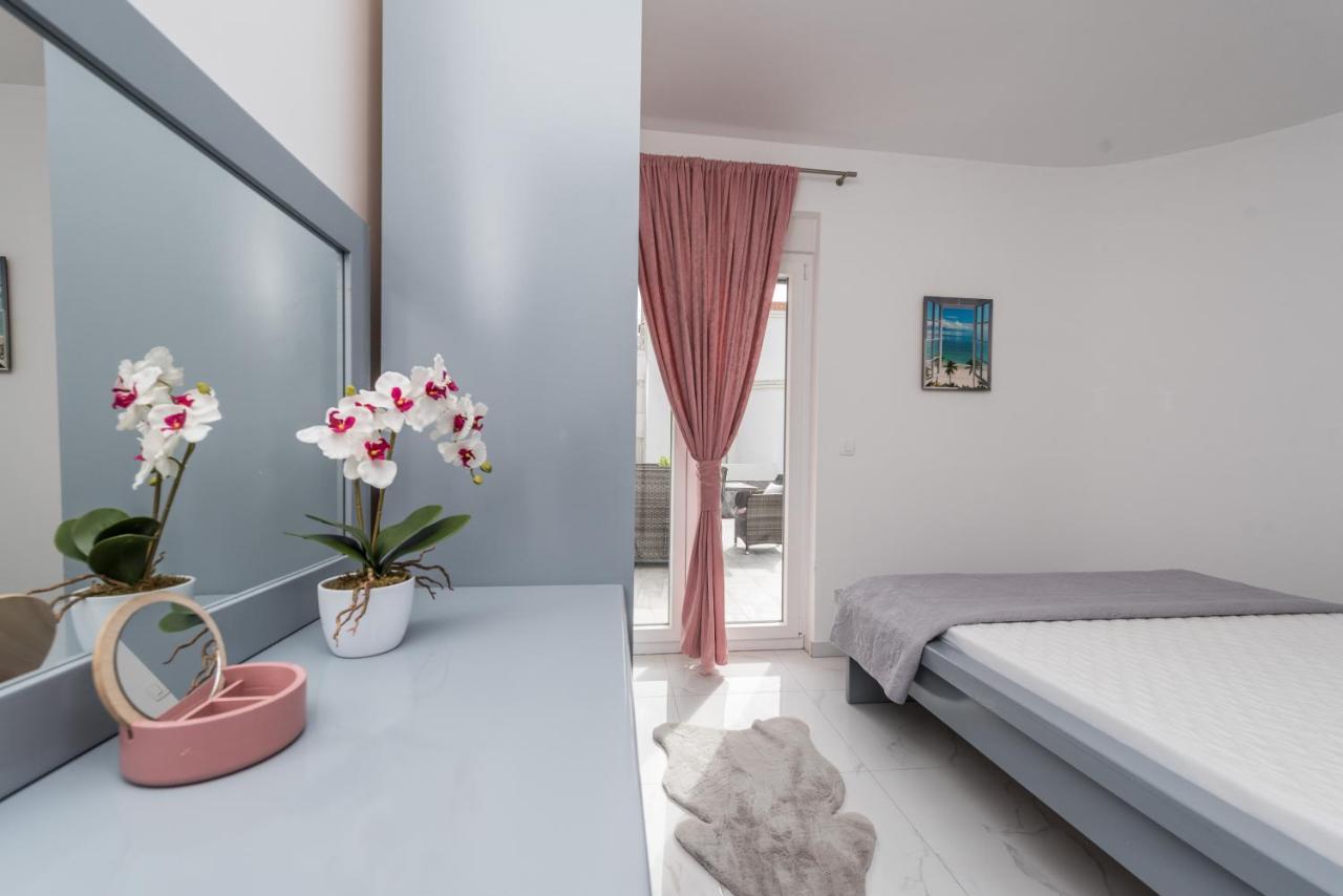 Villa Jana Luxury Apartments Novalja Exterior photo