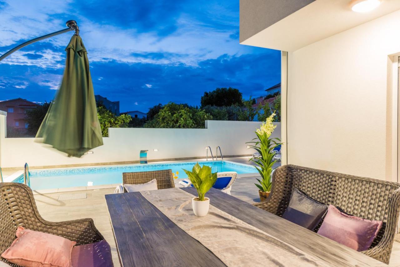 Villa Jana Luxury Apartments Novalja Exterior photo