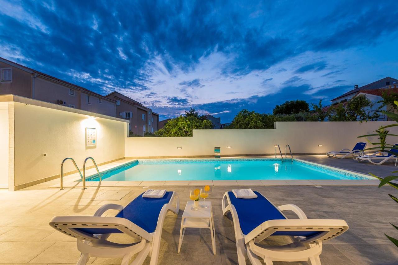 Villa Jana Luxury Apartments Novalja Exterior photo
