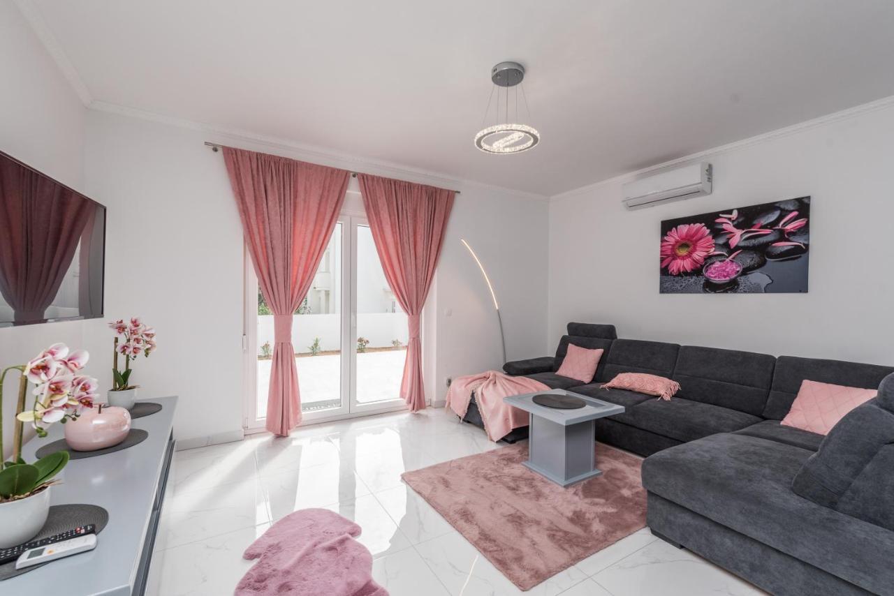 Villa Jana Luxury Apartments Novalja Exterior photo