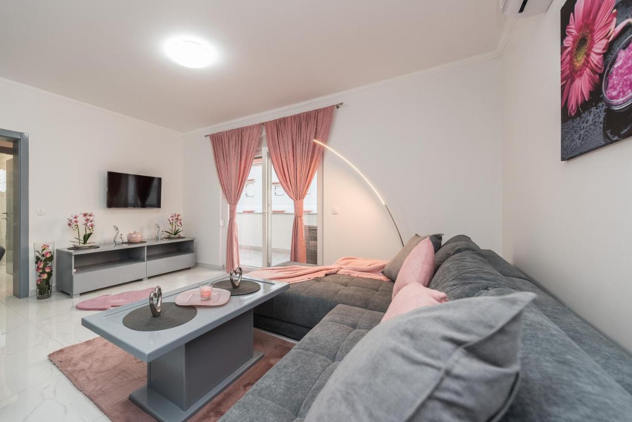 Villa Jana Luxury Apartments Novalja Exterior photo