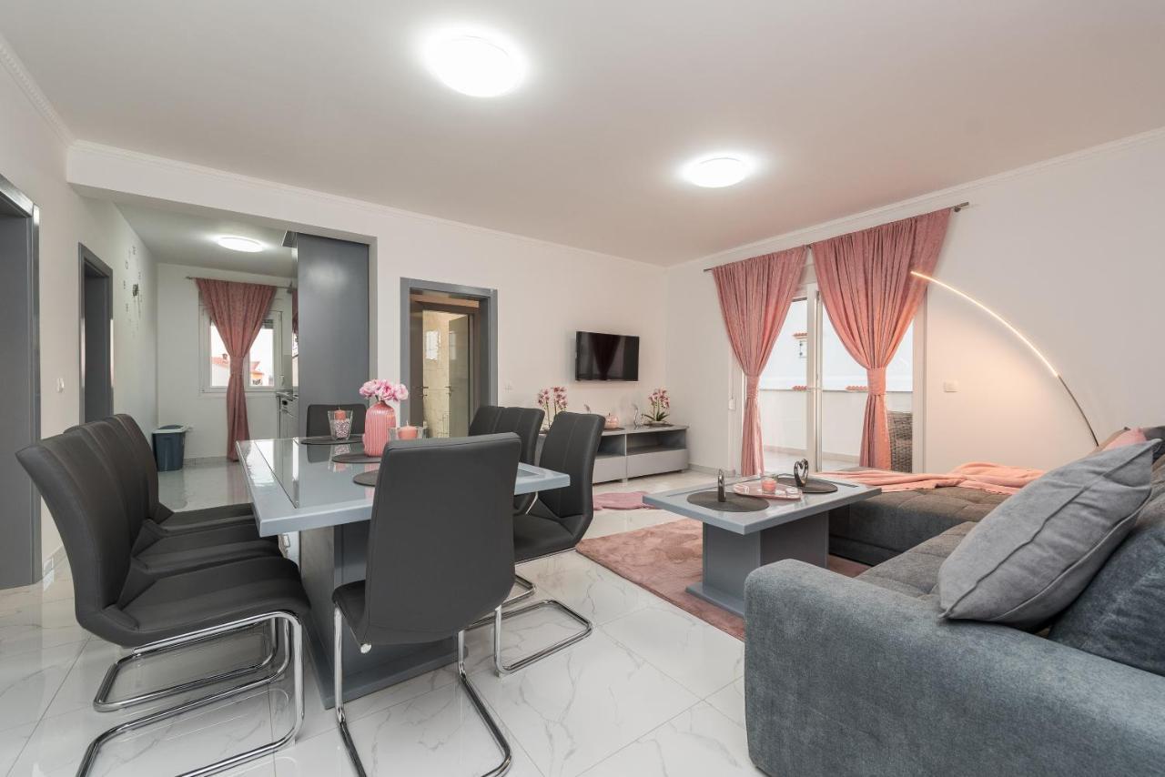 Villa Jana Luxury Apartments Novalja Exterior photo